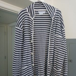 Under two Flags sweater